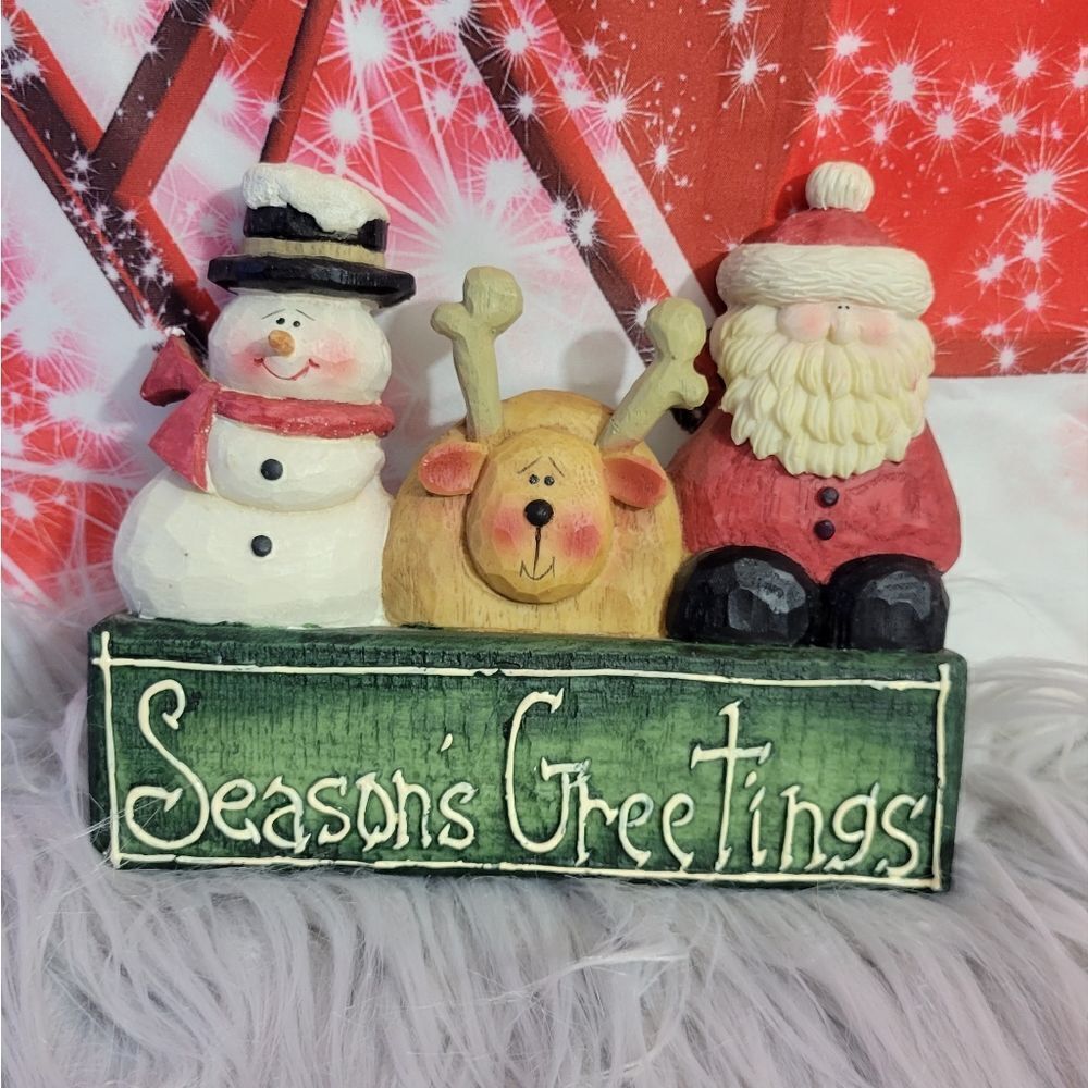Seasons Greatings Figurine 